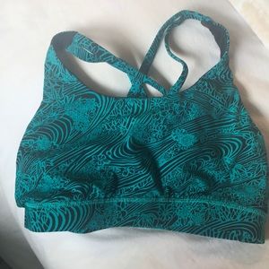 Luluelemon sports bra